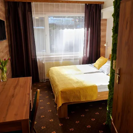 Raj Hotel