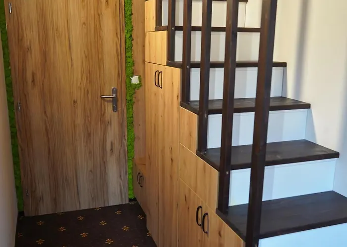 Raj Hotel 3*