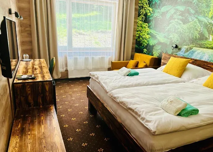 Hotel Raj 3*
